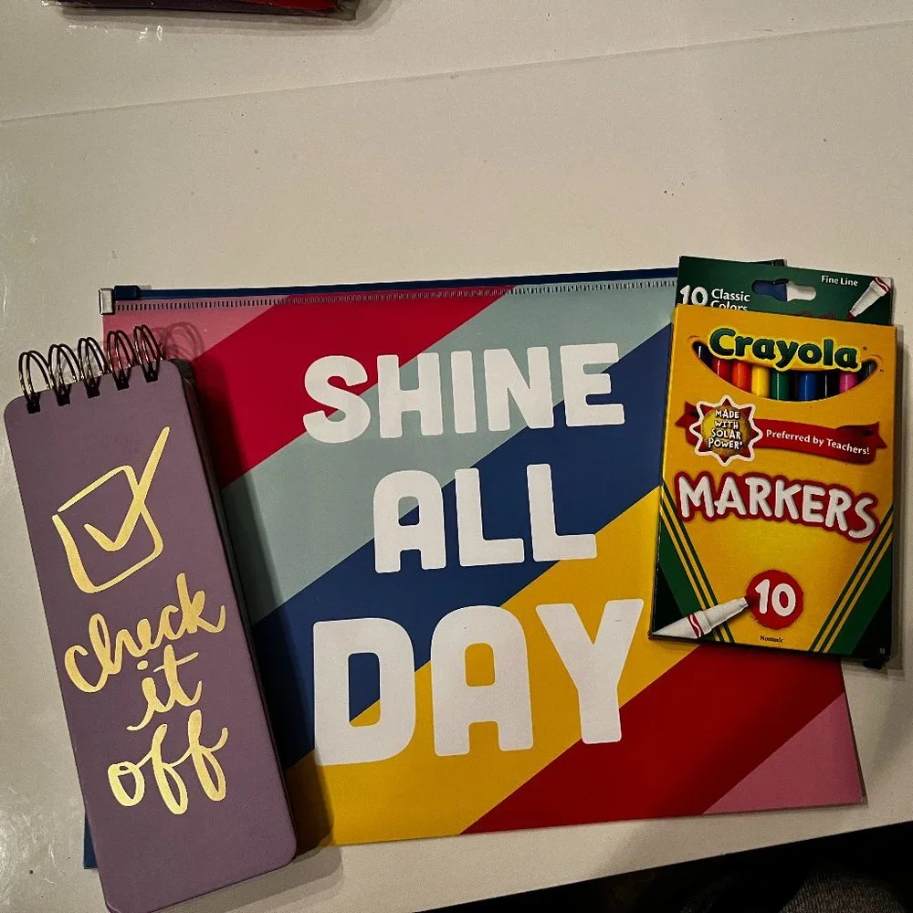 Notepad, Crayola‎ Markers & Letter-Size Poly Bag (new)